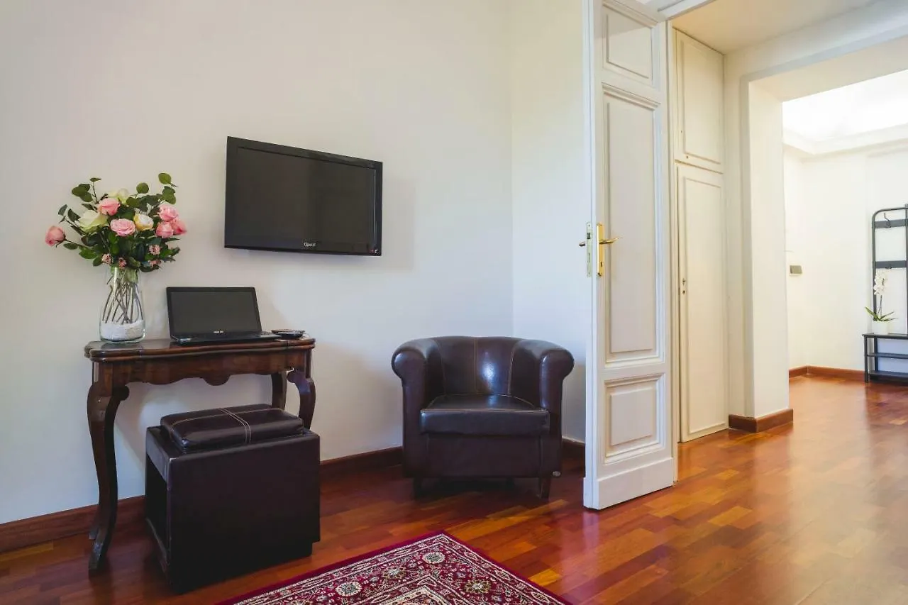 Leonardo Suite Navona Rome Apartment