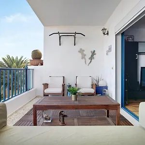 https://precioso-piso-cerca-de-la-playa.in-canary-islands.com