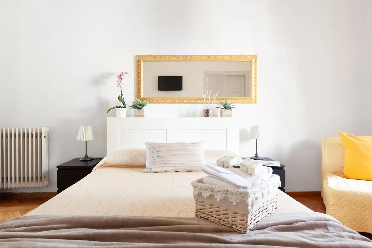 Leonardo Suite Navona Rome 0*,  Italy